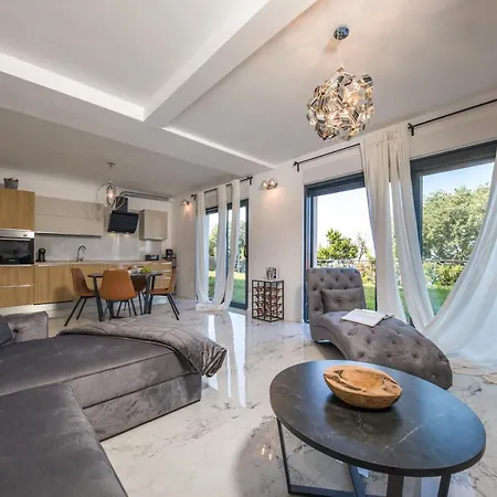 Manini Apartment