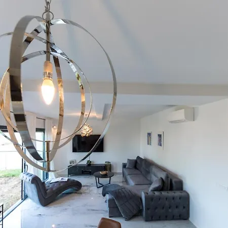 Manini Apartment