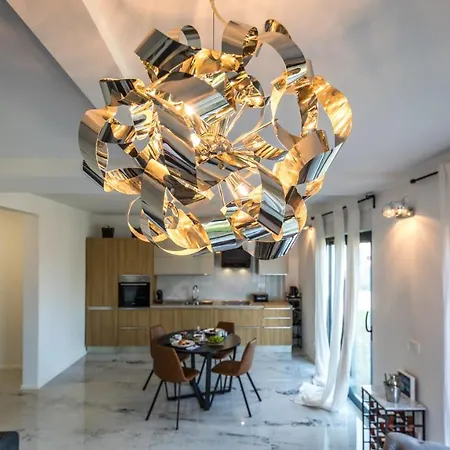 Manini Apartment *