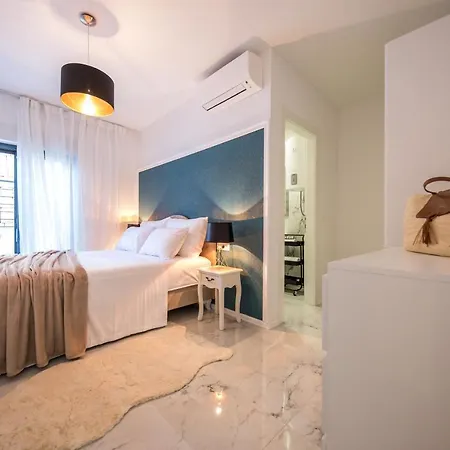 Manini Apartment