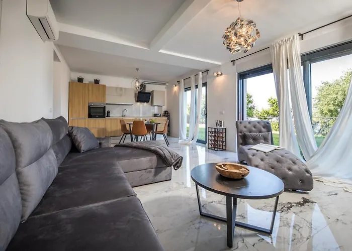 Manini Apartment