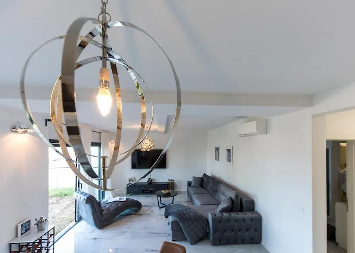 Manini Apartment